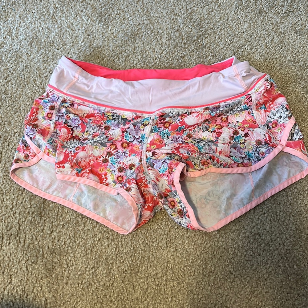 Lululemon speed up women’s shorts size 6 2.5 inch